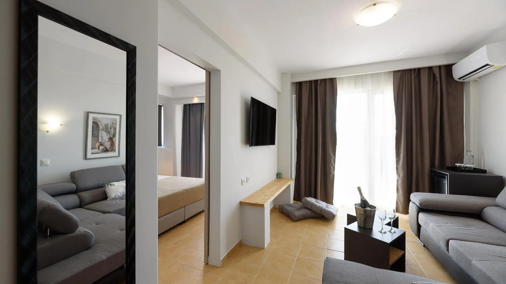 City Gate Hotel Airport Soluň 3*,